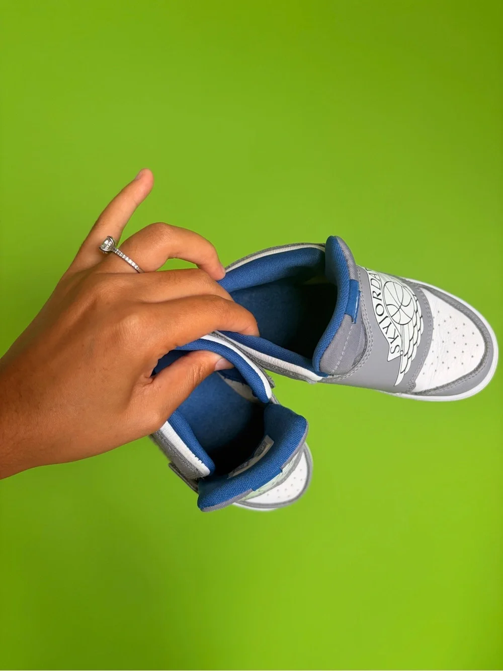 Jordan Kids' Gray, White and Blue Skyward Strap Sneakers